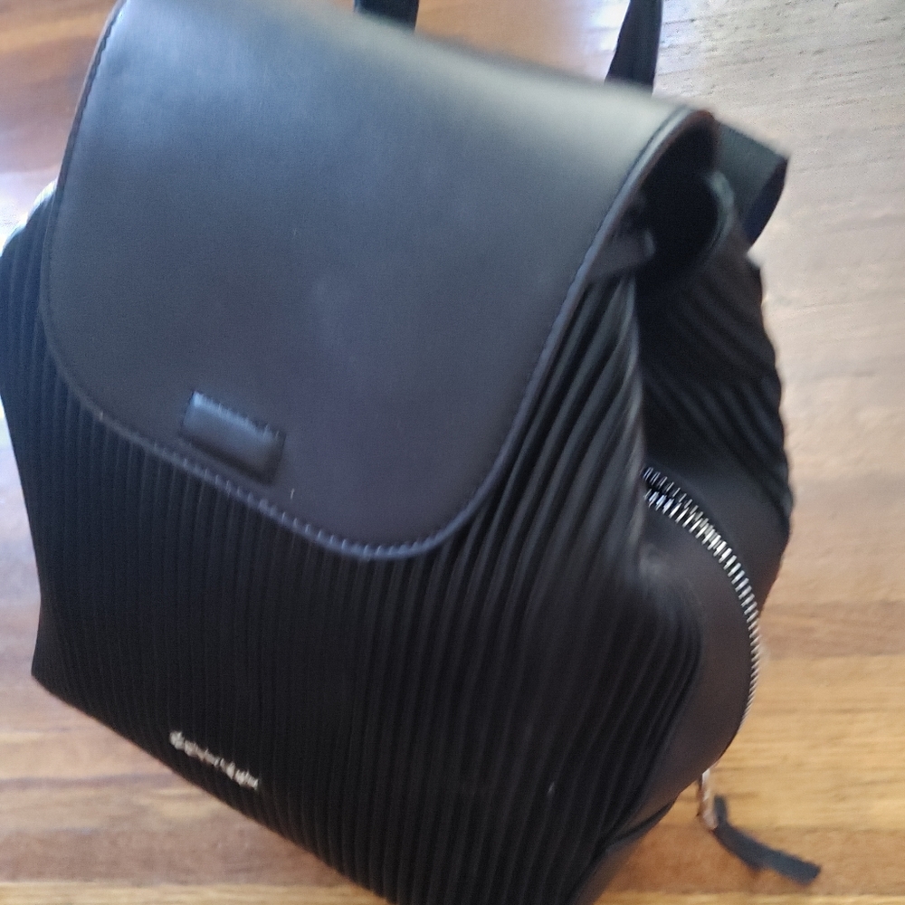 Leather Calvin Klein Backpack - Picture 4 of 5